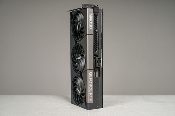 Force RTX 5090 D v2曜夜X3评测PP电子真的为游戏玩家而生 INNO3D映众Ge(图10)